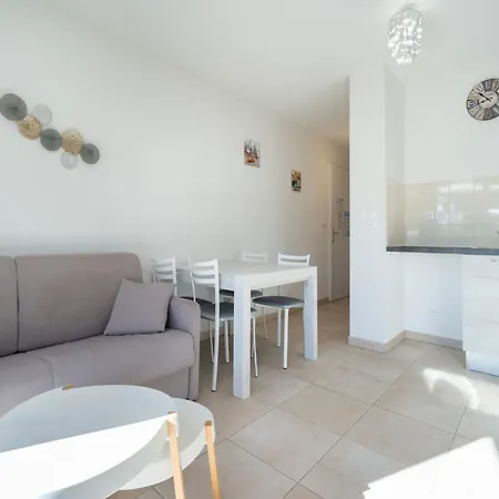 La Dune By Interhome Villa Sérignan